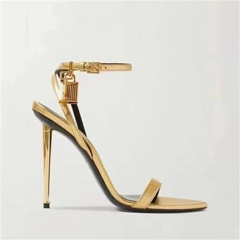 Buckle Strap Solid Color Key L - Casual Sandal Leather 评论和价格